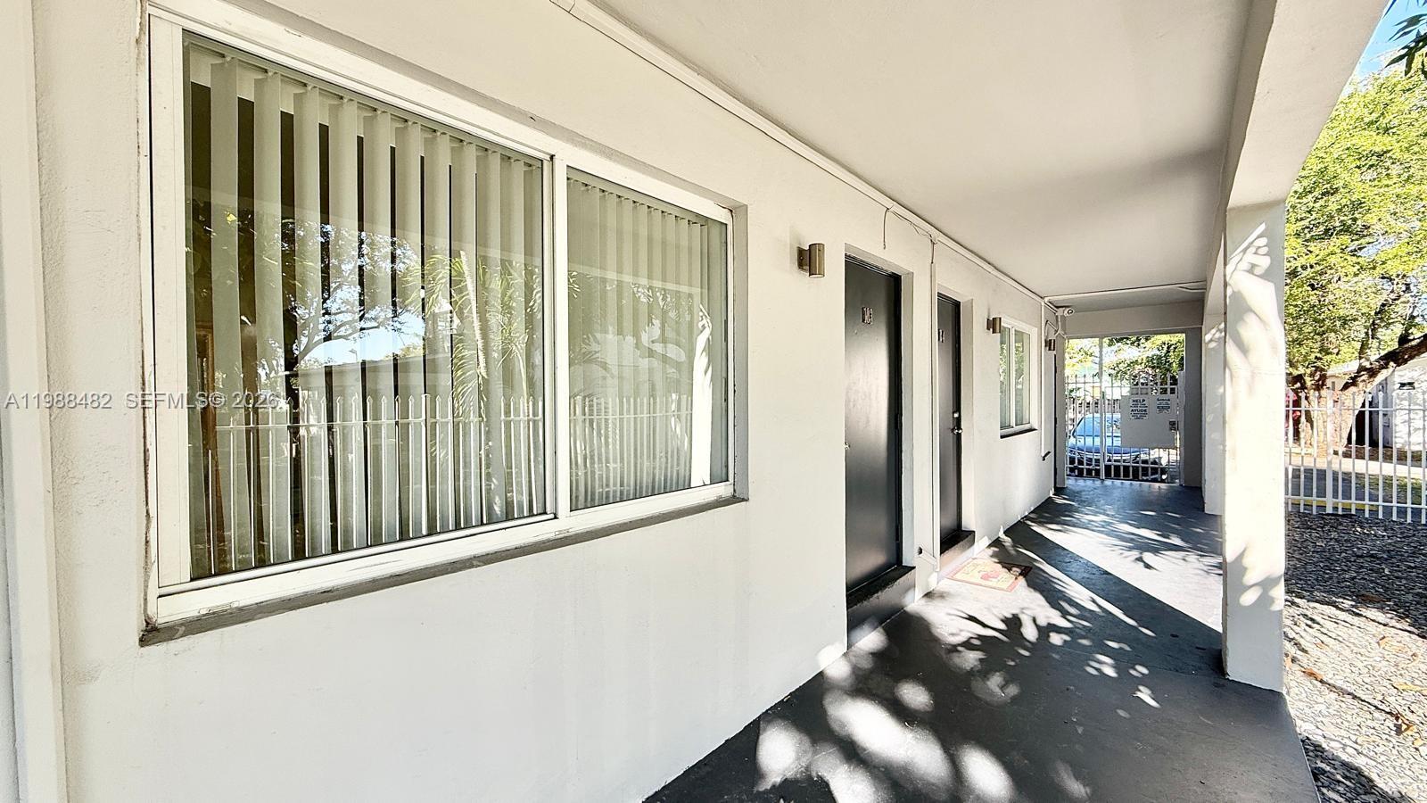 NORTH HOLLYWOOD - Residential Lease