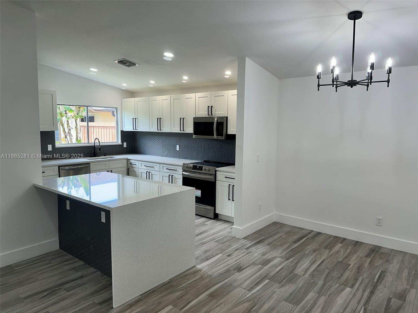 Royal Woods Ph 02 - Residential