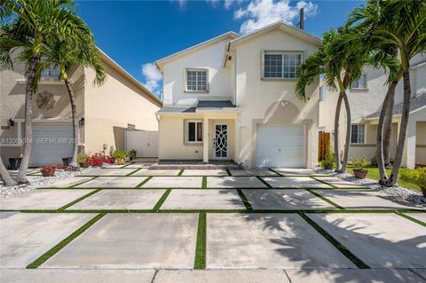 13753 SW 160th Ter Miami FL 33177