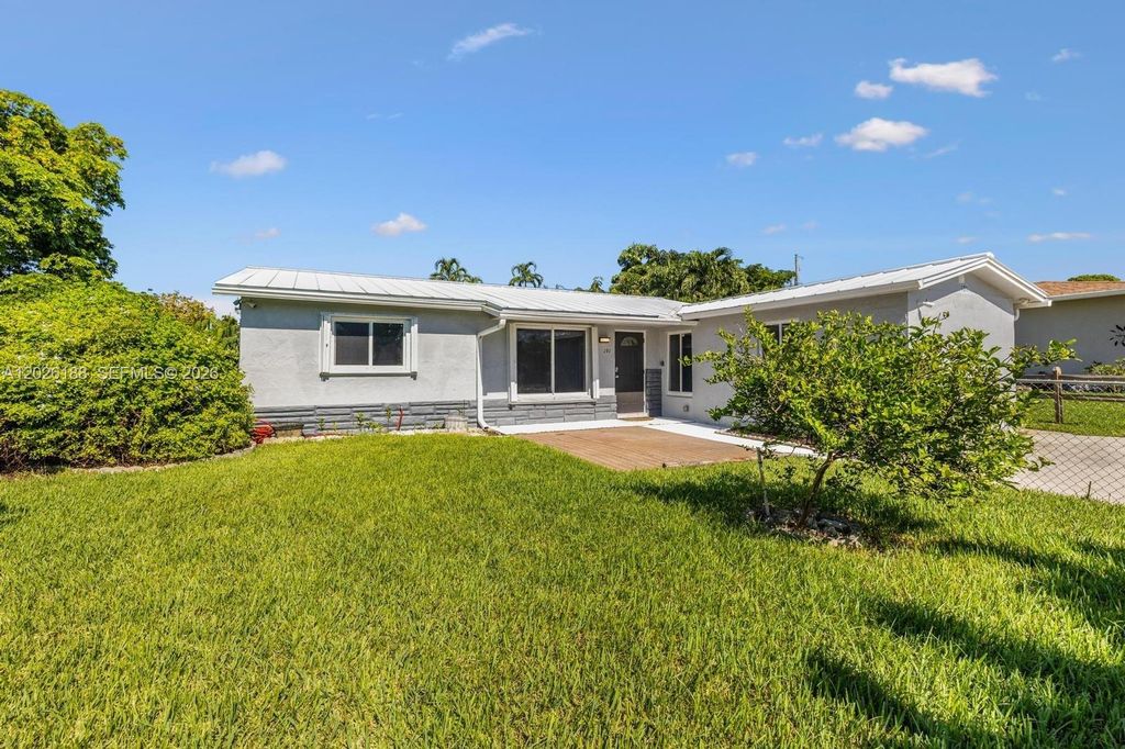 Photo of 191 SE 13th Ave, Pompano Beach, FL 33060 (MLS # A12026188)