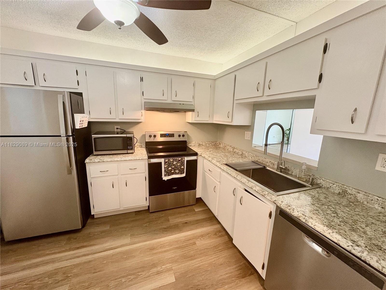 2860 Somerset Dr 211K, Lauderdale Lakes, FL, 33311/$98,000 2 2860 Somerset Dr 211K