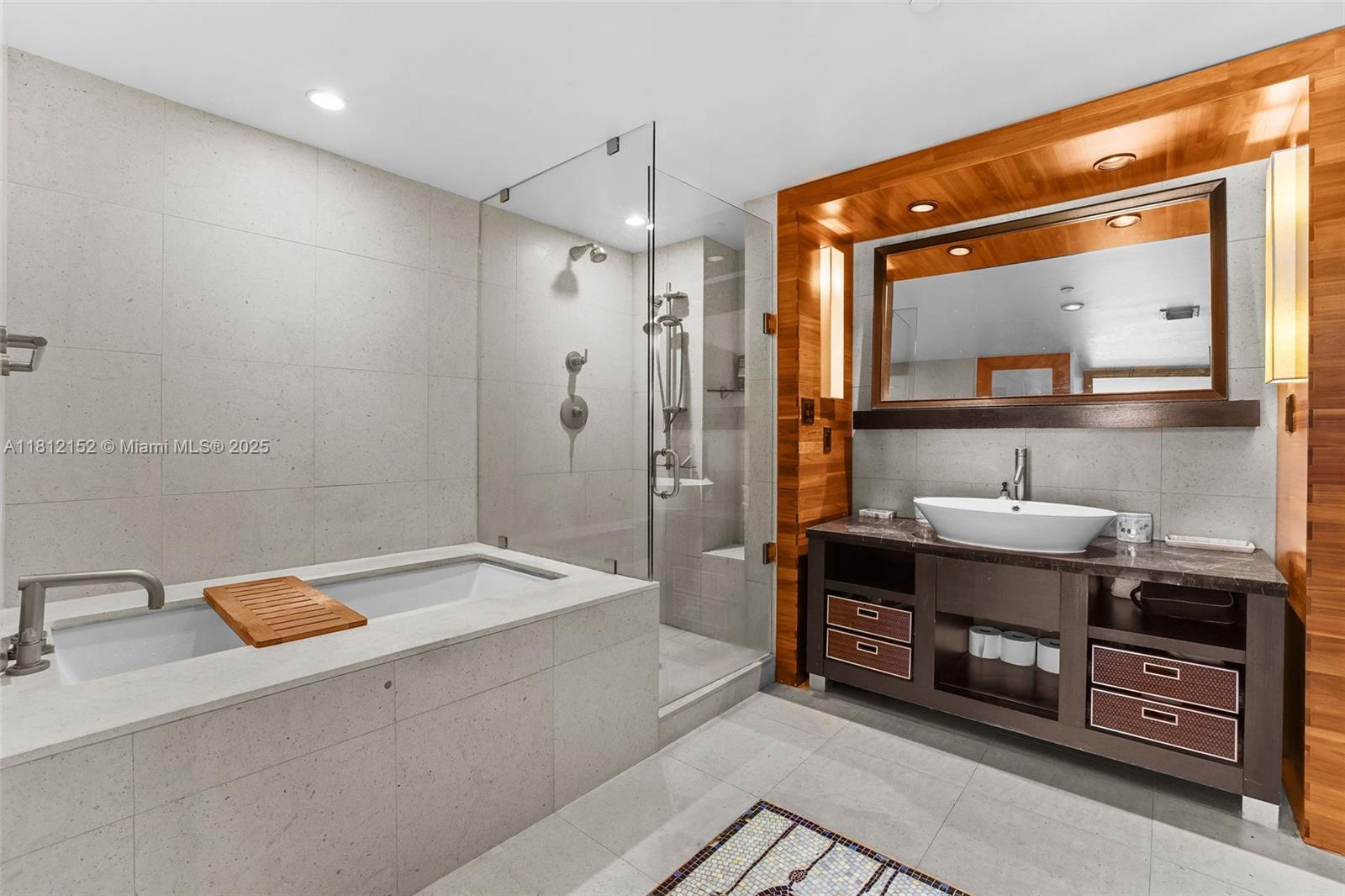 CENTRAL CARILLON BEACH CO - Residential