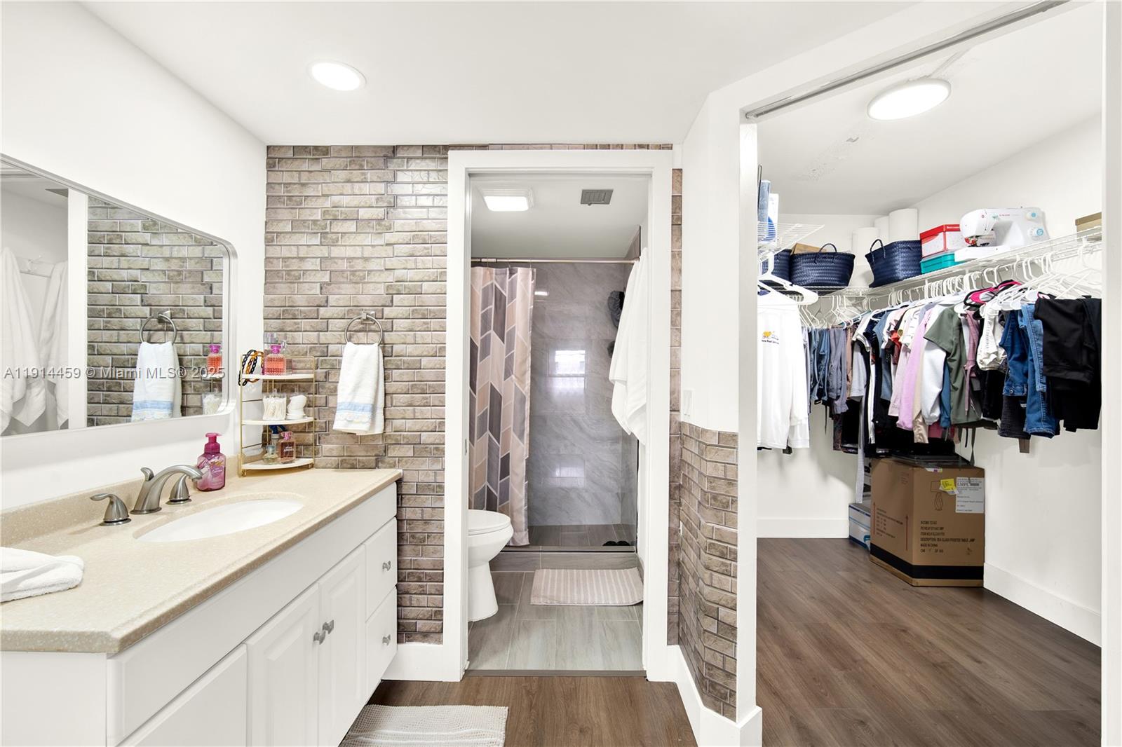 HAWTHORNE AT CENTURY VILL - Residential