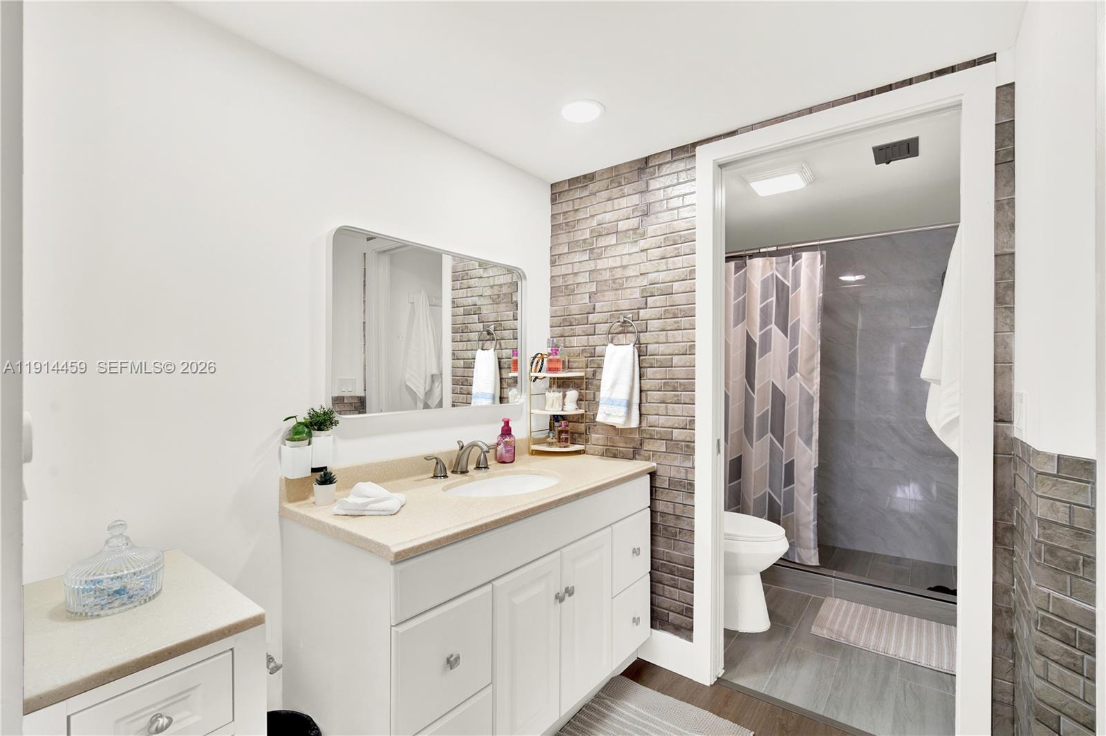 HAWTHORNE AT CENTURY VILL - Residential