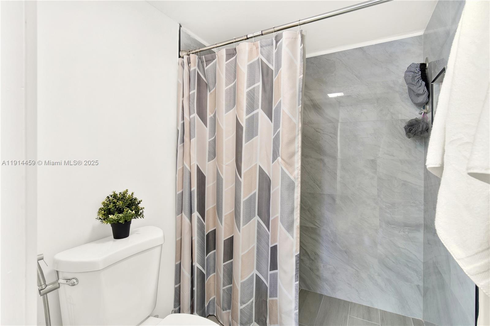 HAWTHORNE AT CENTURY VILL - Residential