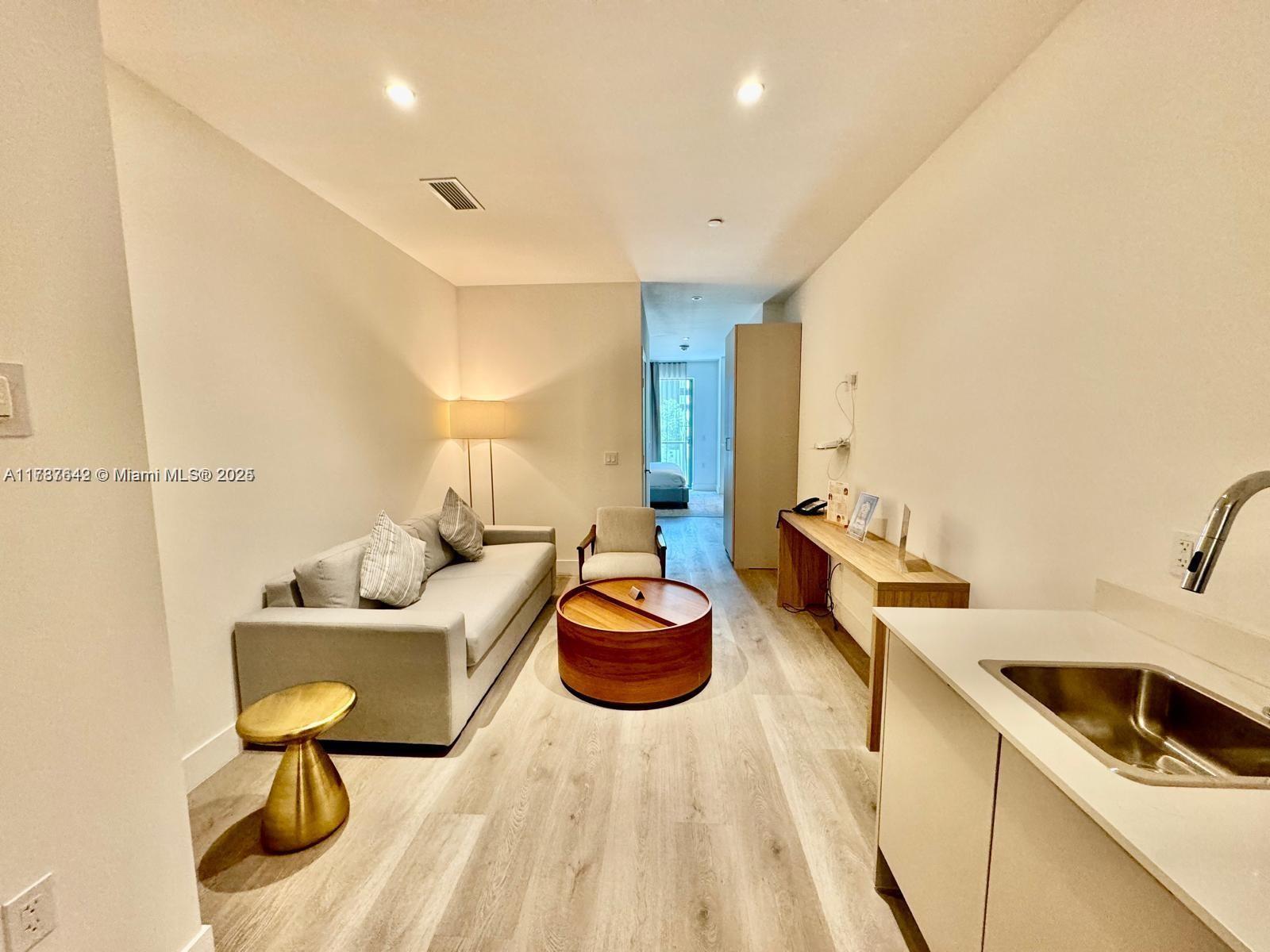 Experience urban luxury in the heart of Brickell, Miami! This fully furnished condo is a prime investment opportunity with its short-term rental potential through Airbnb. Situated near Brickell City Center and the Miami Financial District.
