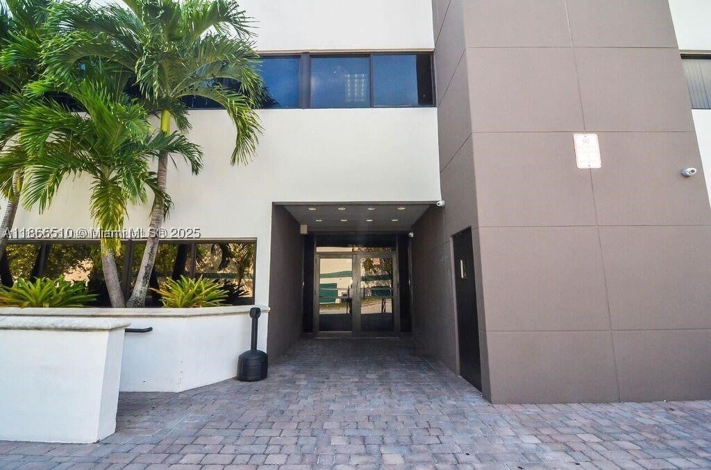 5600 SW 135th Ave