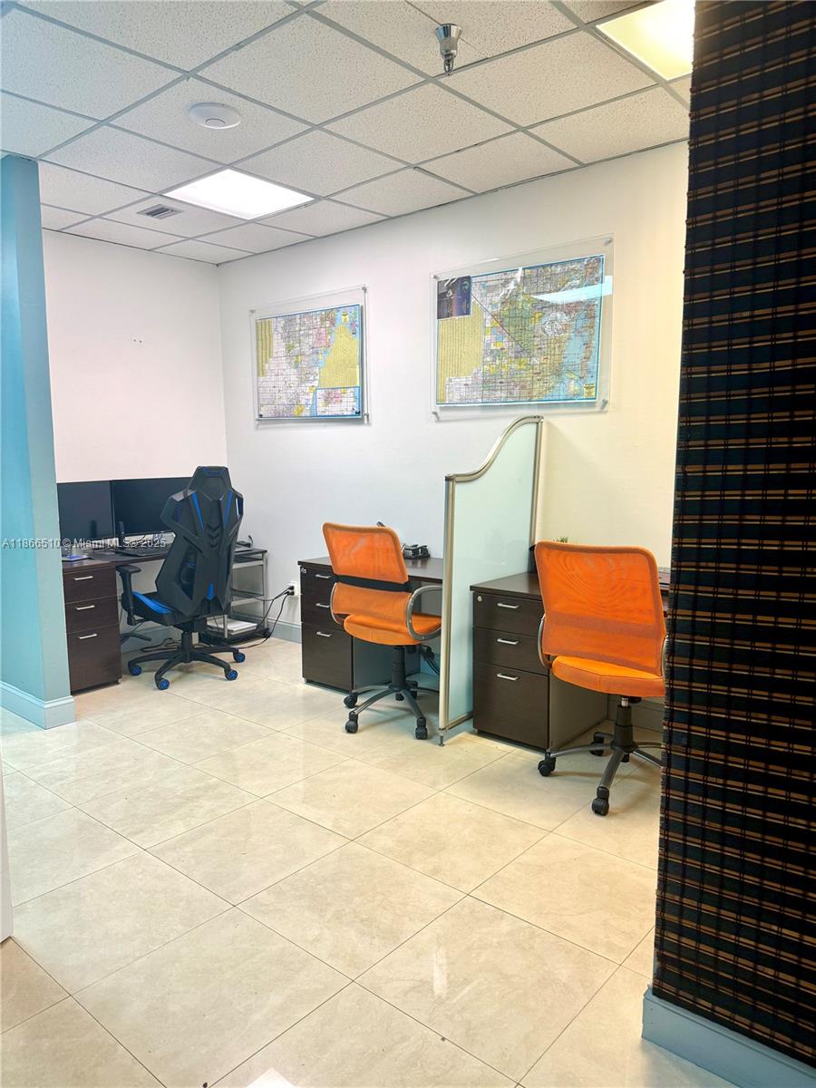 FLEXIBLE WORK SPACES - INDIVIDUAL DESK WORK SPACE FOR YOUR BUSINESS. TAKE OWNERSHIP OF YOUR DESK SPACE, WITH MAIL DELIVERY- KITCHENETTE USAGE - CONFERENCE ROOM AVAILABLE - PROFESSIONAL ATMOSHPHERE - ACCESS 24/7 - NO ADDED FEES ! EASY MONTH TO MONTH AGREEMENTS OR YEARLY, NO CONTRACTS OR YEARLY AGREEMENTS OR NEGOTIABLE. ONLY 3 SPACES AVAILABLE LEASED EACH INDIVIDUALLY. CHECK OUT OUR OFFICES. EASY TO SHOW AND SUB-LEASE. NO HASSLES WORK SPACE. ONLY REQUIRES FIRST MONTH OF RENT !