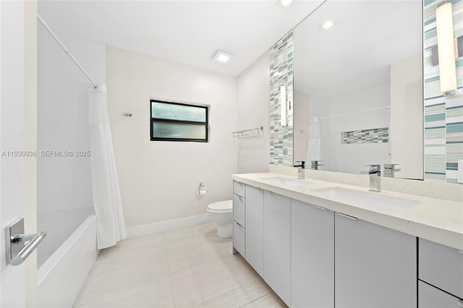 AMD PLAT OF SUNSET LAKE S - Residential