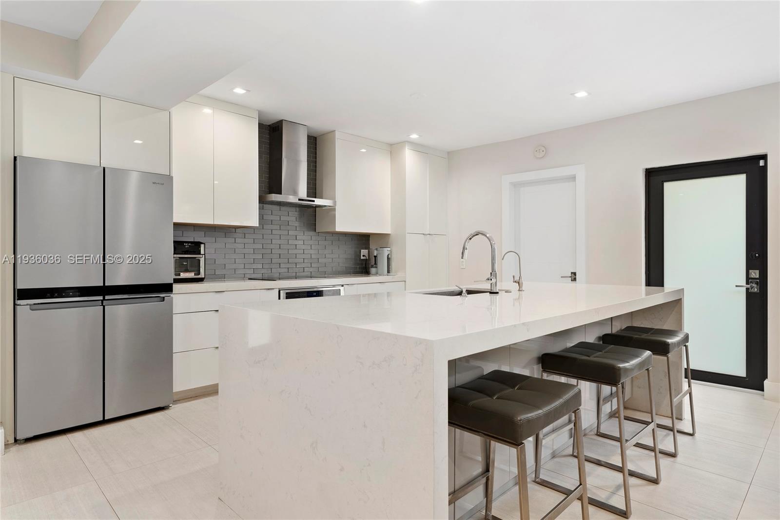 AMD PLAT OF SUNSET LAKE S - Residential