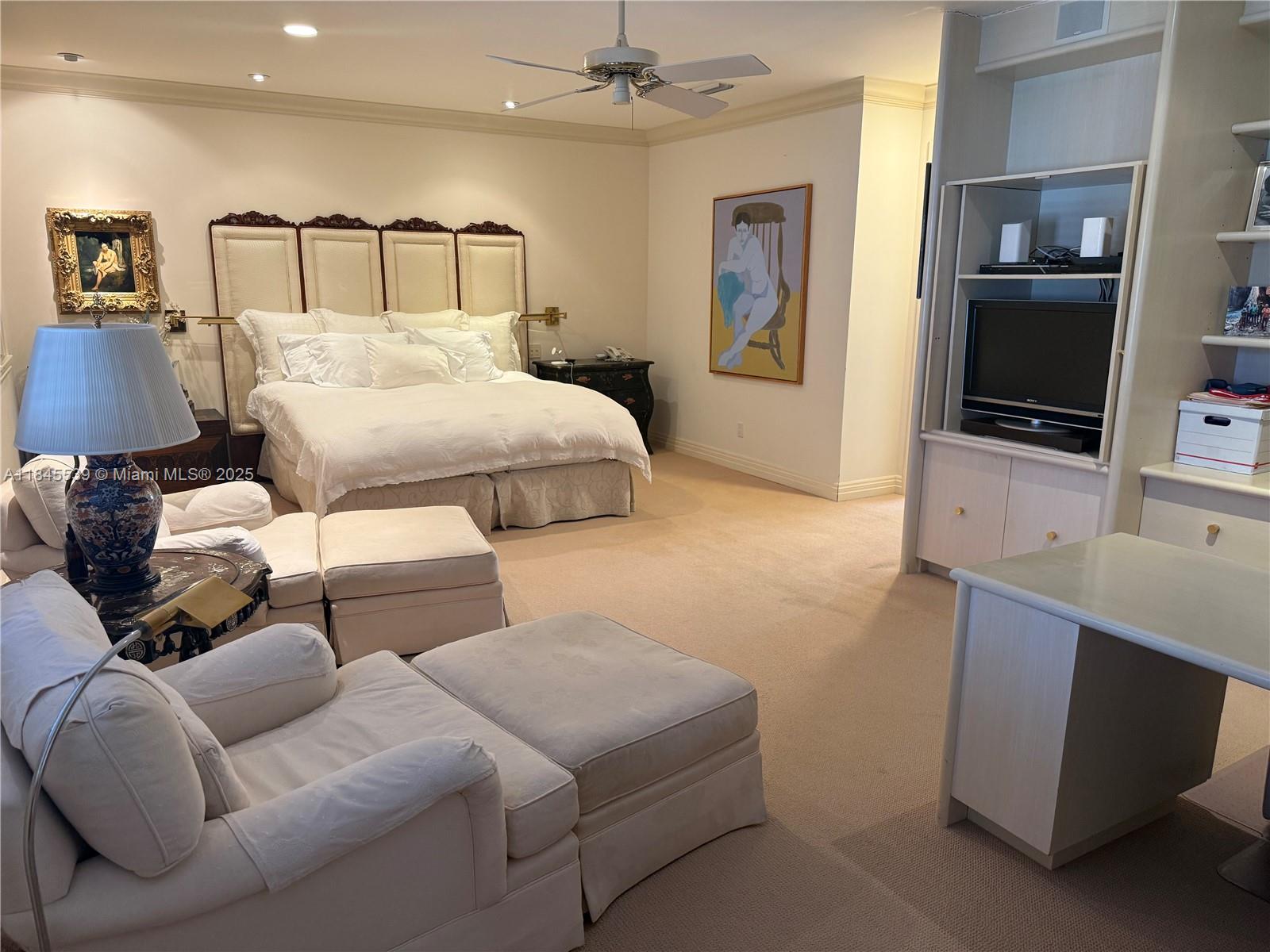 BAYSHORE VILLAS - Residential