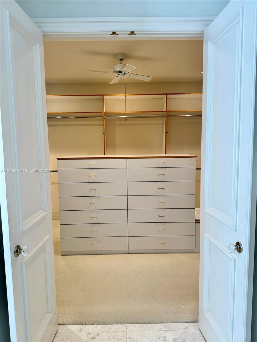 BAYSHORE VILLAS - Residential