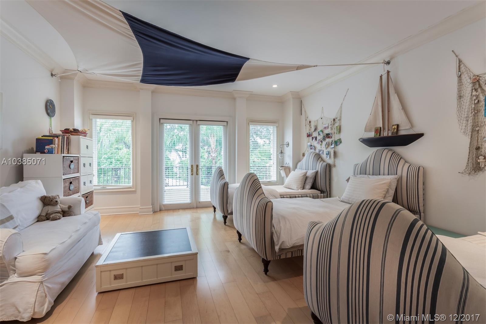 STONEGATE - Residential