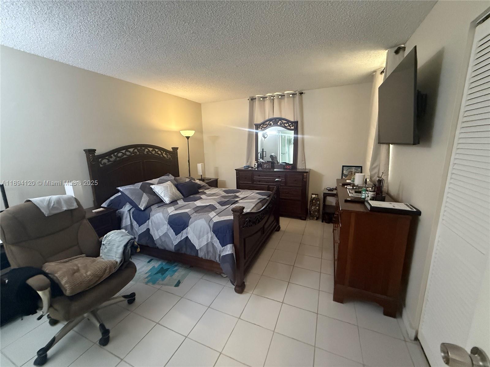 VISTA DEL LAGO CONDO PH I - Residential Lease