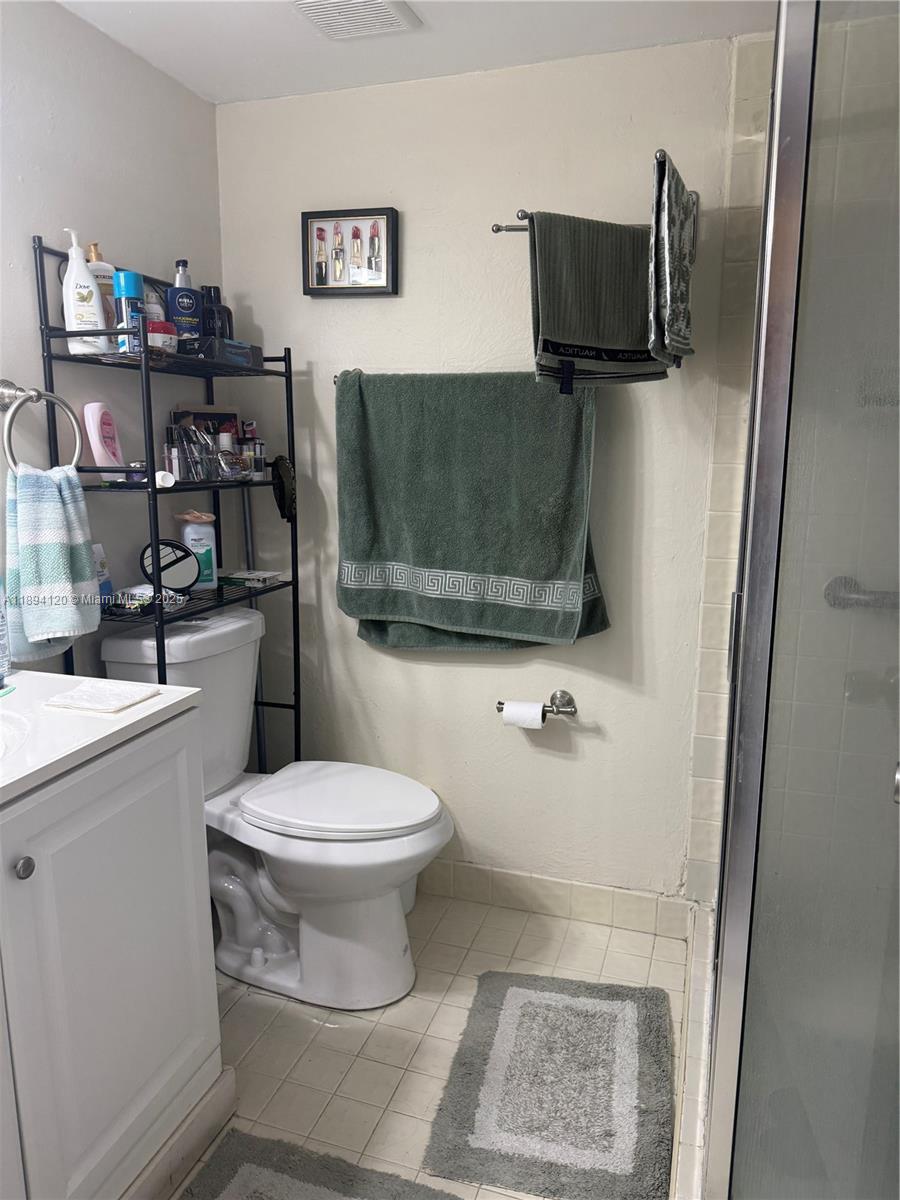 VISTA DEL LAGO CONDO PH I - Residential Lease