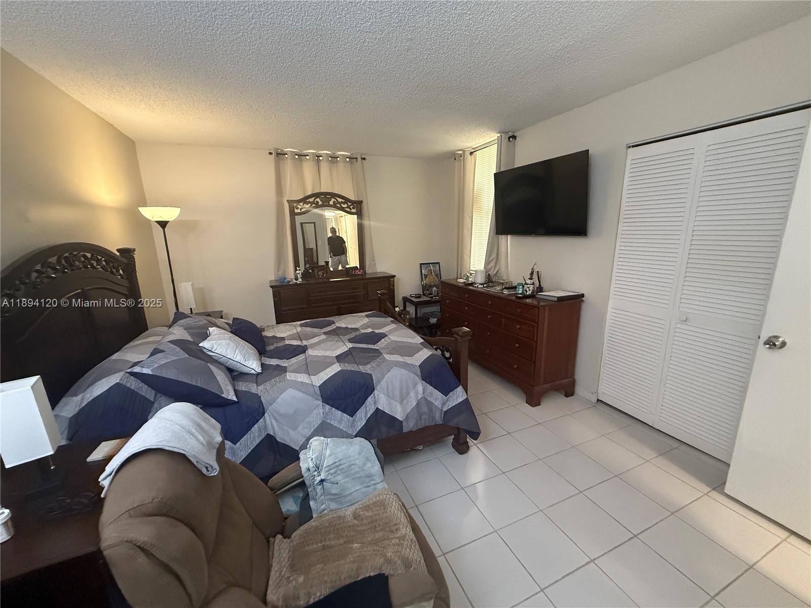 VISTA DEL LAGO CONDO PH I - Residential Lease