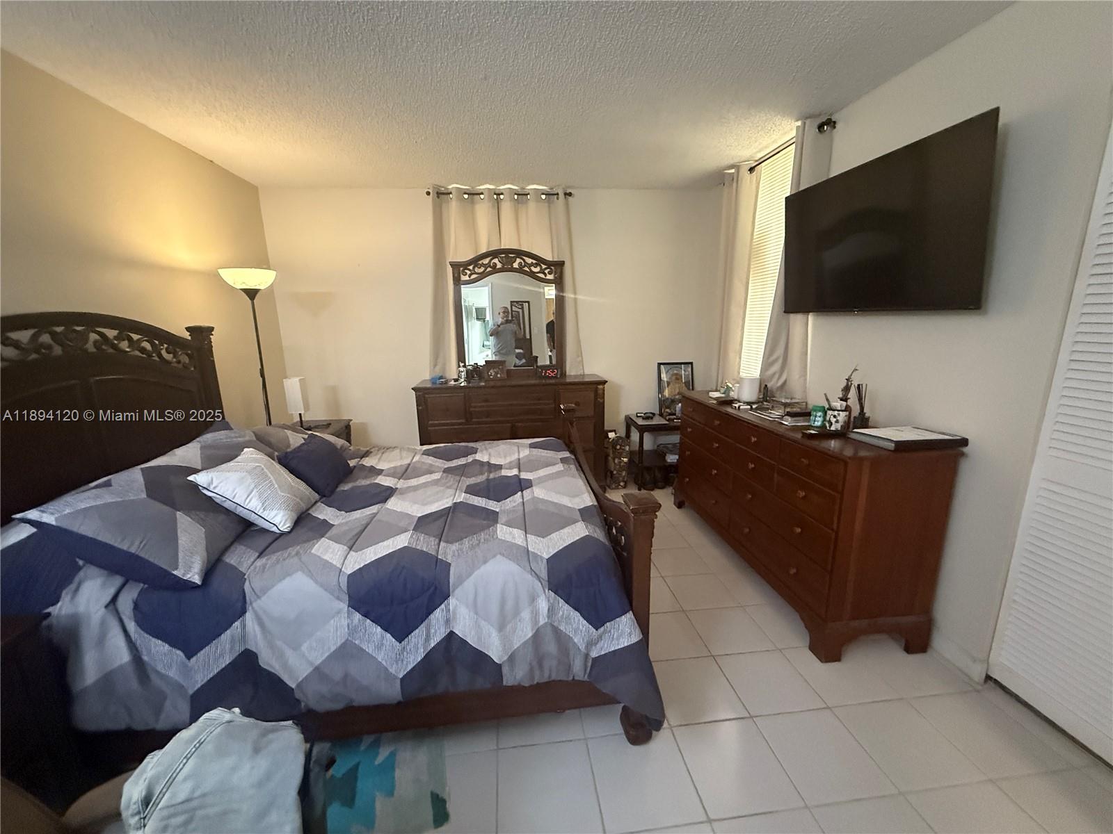 VISTA DEL LAGO CONDO PH I - Residential Lease