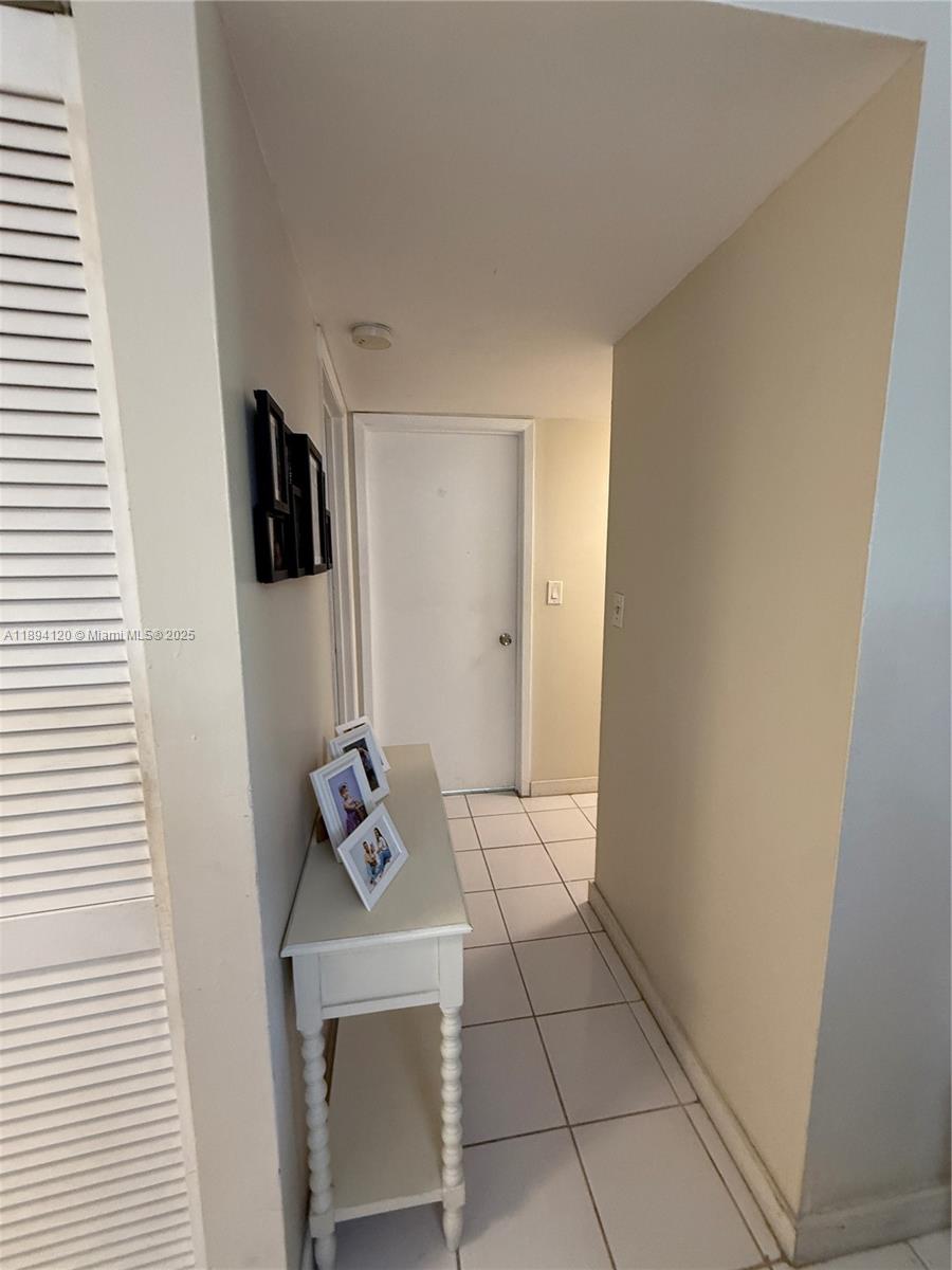 VISTA DEL LAGO CONDO PH I - Residential Lease