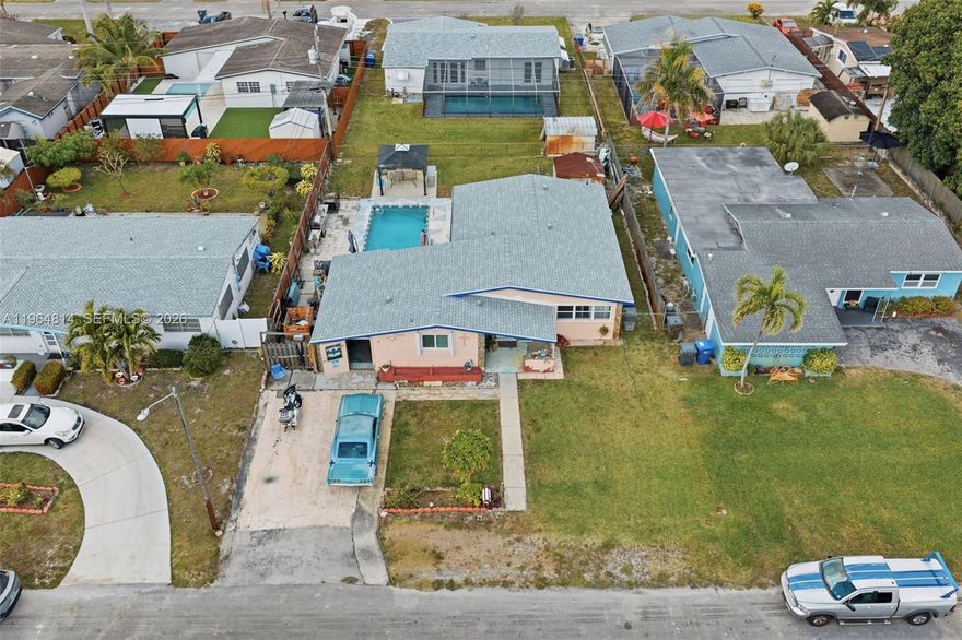 Nicely Upkeep single family 3 Bed 2 Bath home Centrally located in Hollywood FL.
The home boast a lovely pool with plenty of space for family entertainment, barbecues and more.
Well maintain kitchen with breakfast bar and bathrooms. Additional storage room with washer and dryer.
Property is centrally located closest to Hard Rock stadium, FT Lauderdale airport, Beaches, Shopping , Malls and Night entertainment.
Price for a quick sale AS IS.