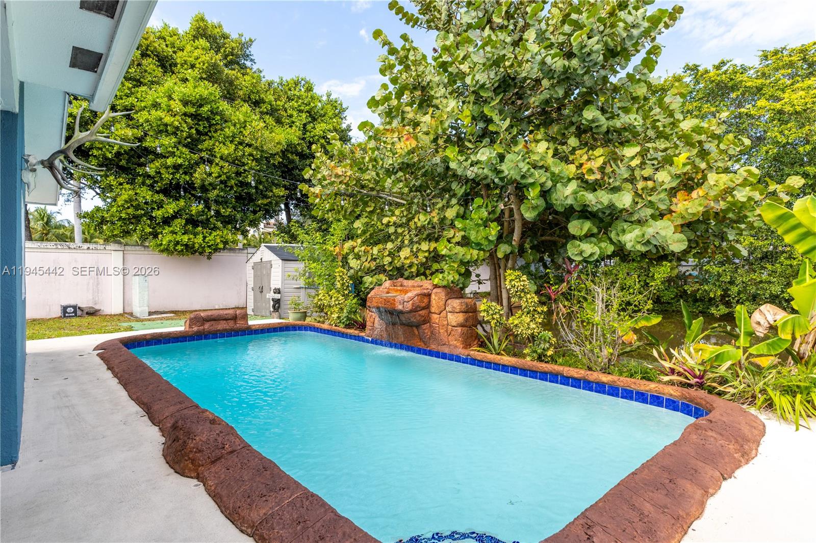 SUNRISE GOLF VILLAGE SEC - Residential