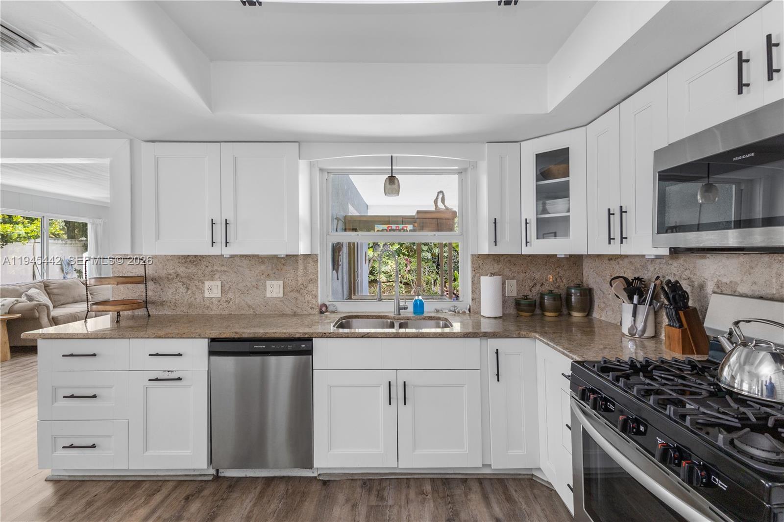 SUNRISE GOLF VILLAGE SEC - Residential