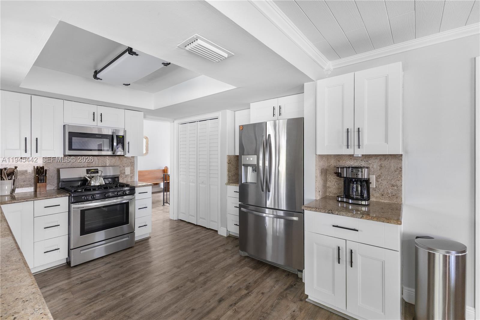 SUNRISE GOLF VILLAGE SEC - Residential