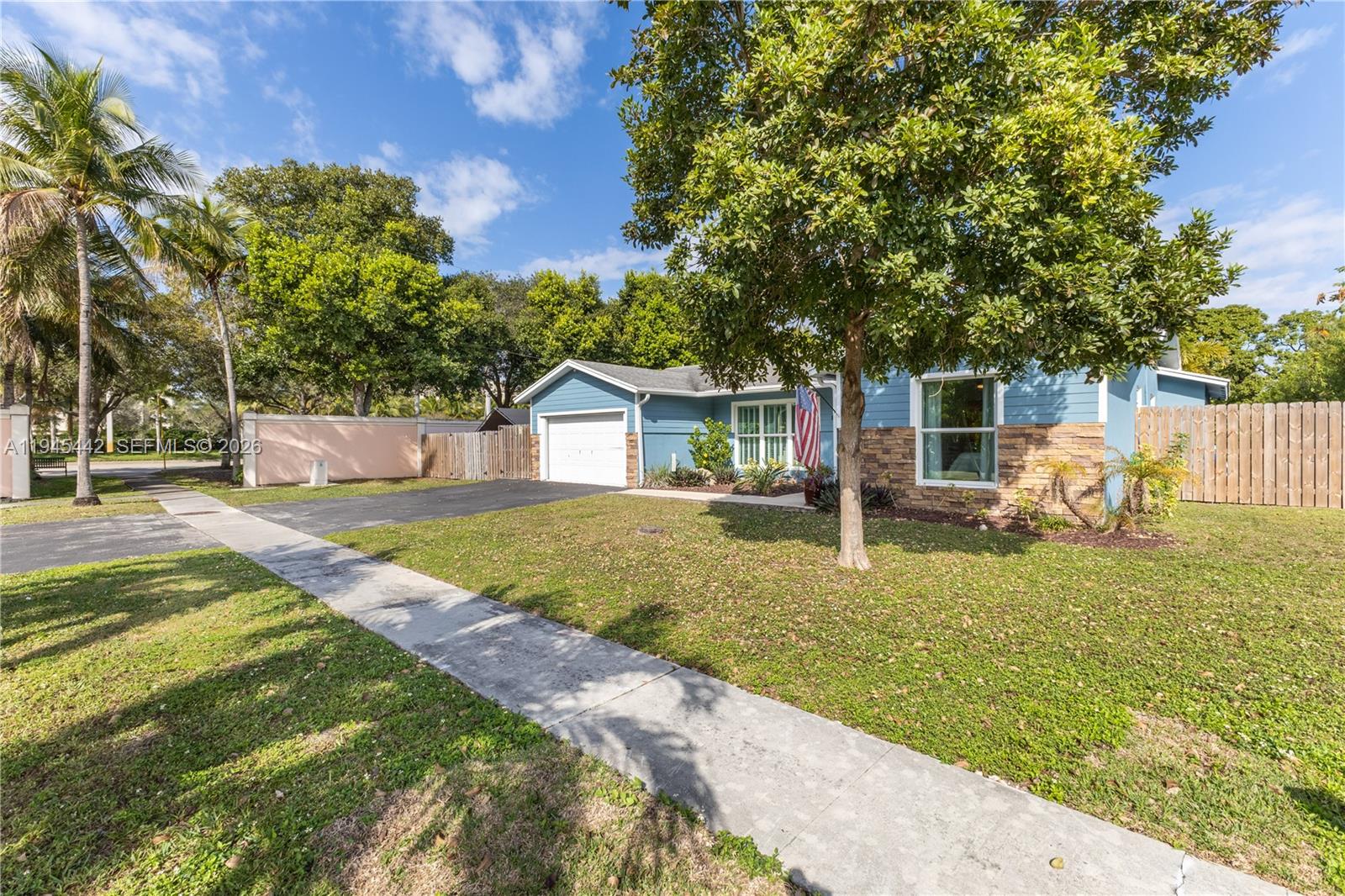 SUNRISE GOLF VILLAGE SEC - Residential