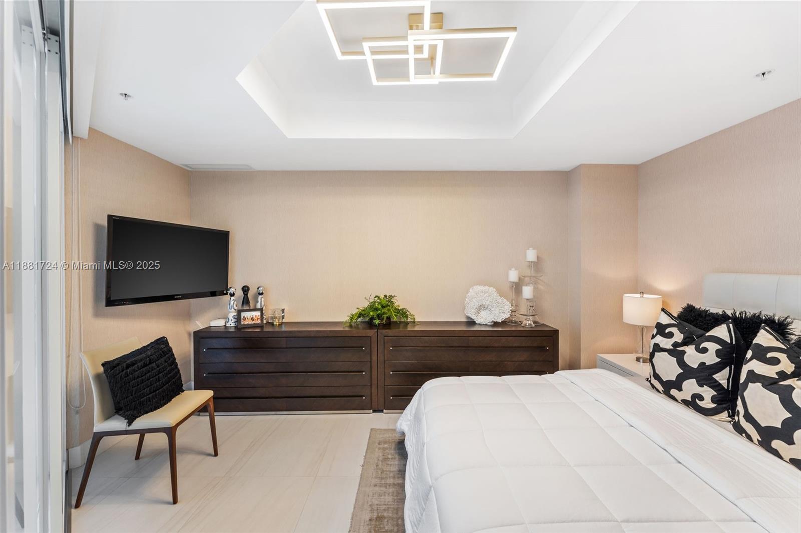 MARINA PALMS RESIDENCES S - Residential Lease