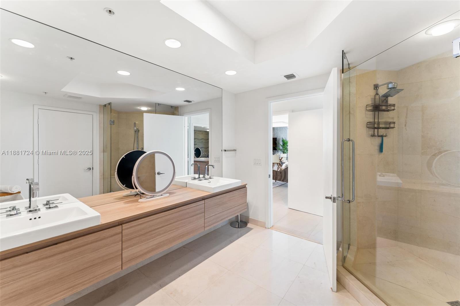 MARINA PALMS RESIDENCES S - Residential Lease