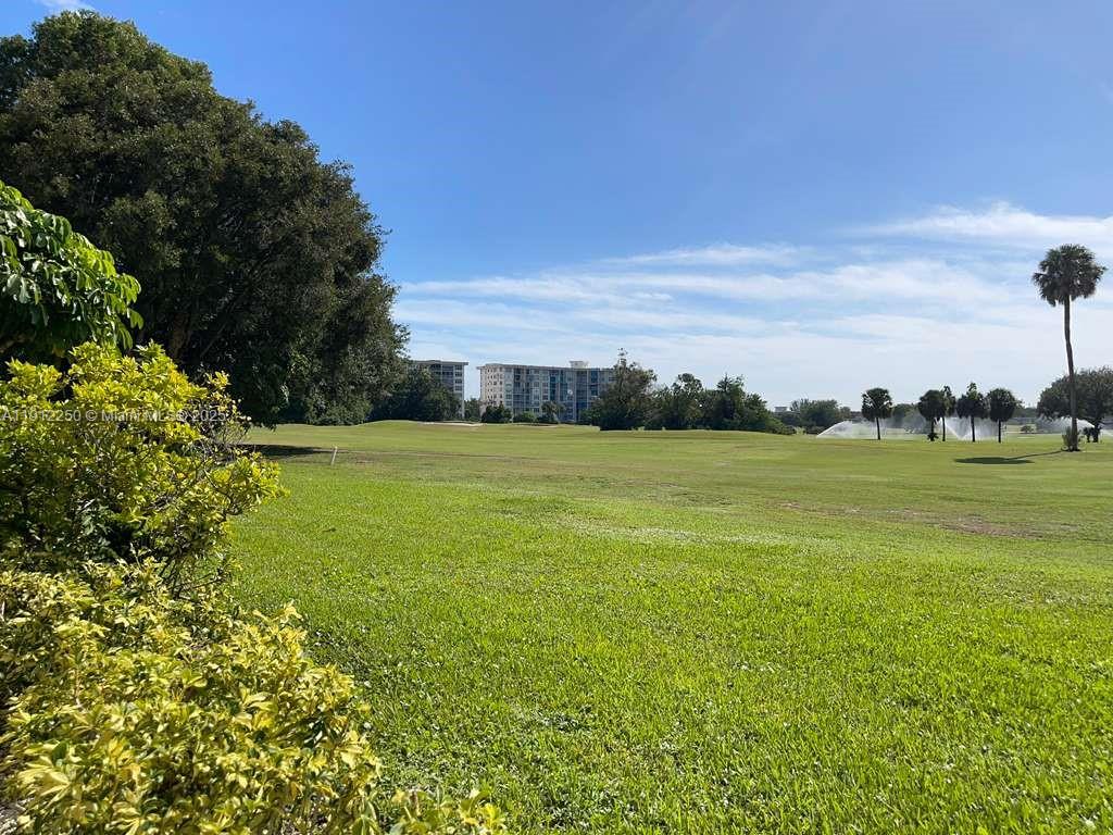 NO 5 PALM-AIRE COUNTRY CL - Residential Lease