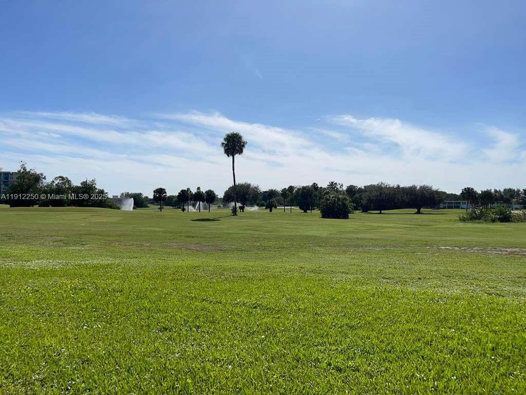 NO 5 PALM-AIRE COUNTRY CL - Residential Lease