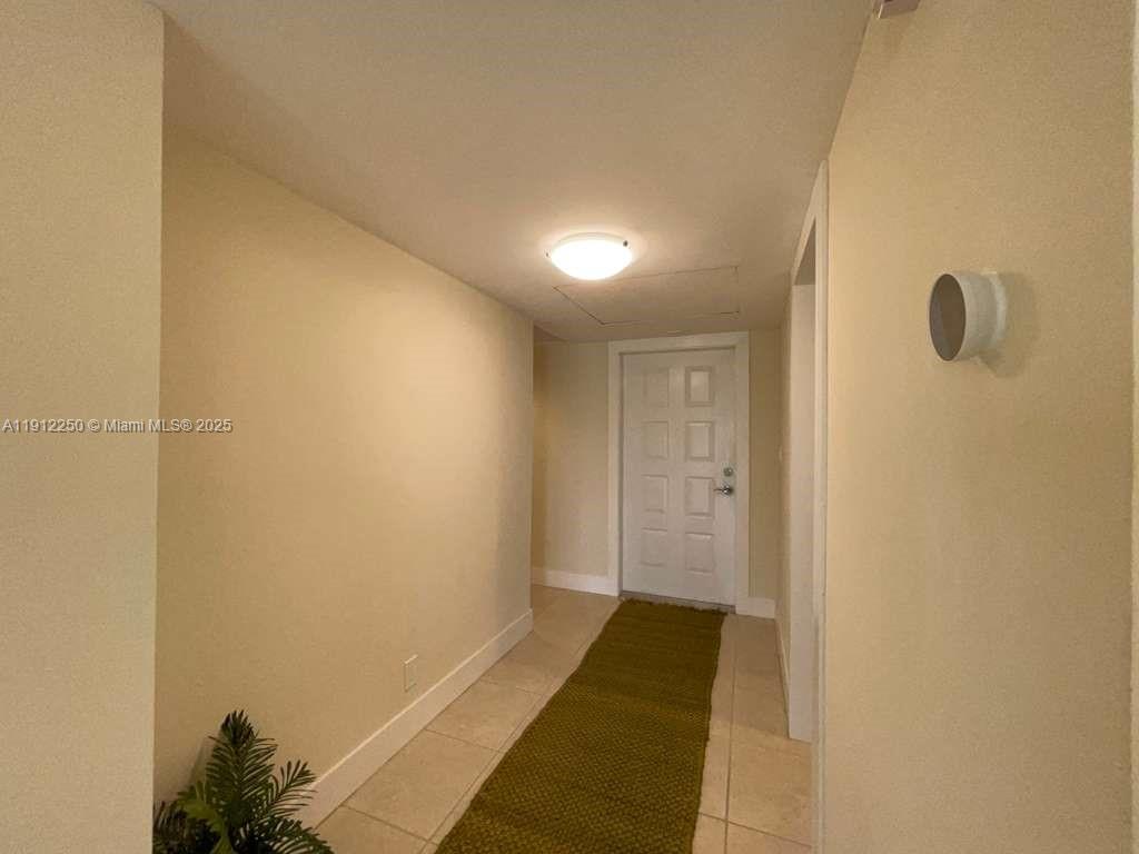 NO 5 PALM-AIRE COUNTRY CL - Residential Lease