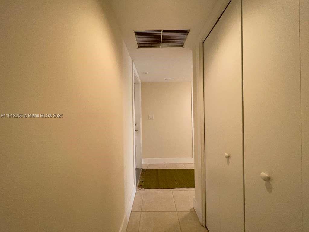 NO 5 PALM-AIRE COUNTRY CL - Residential Lease