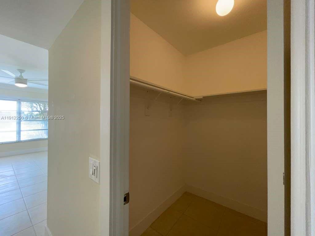 NO 5 PALM-AIRE COUNTRY CL - Residential Lease