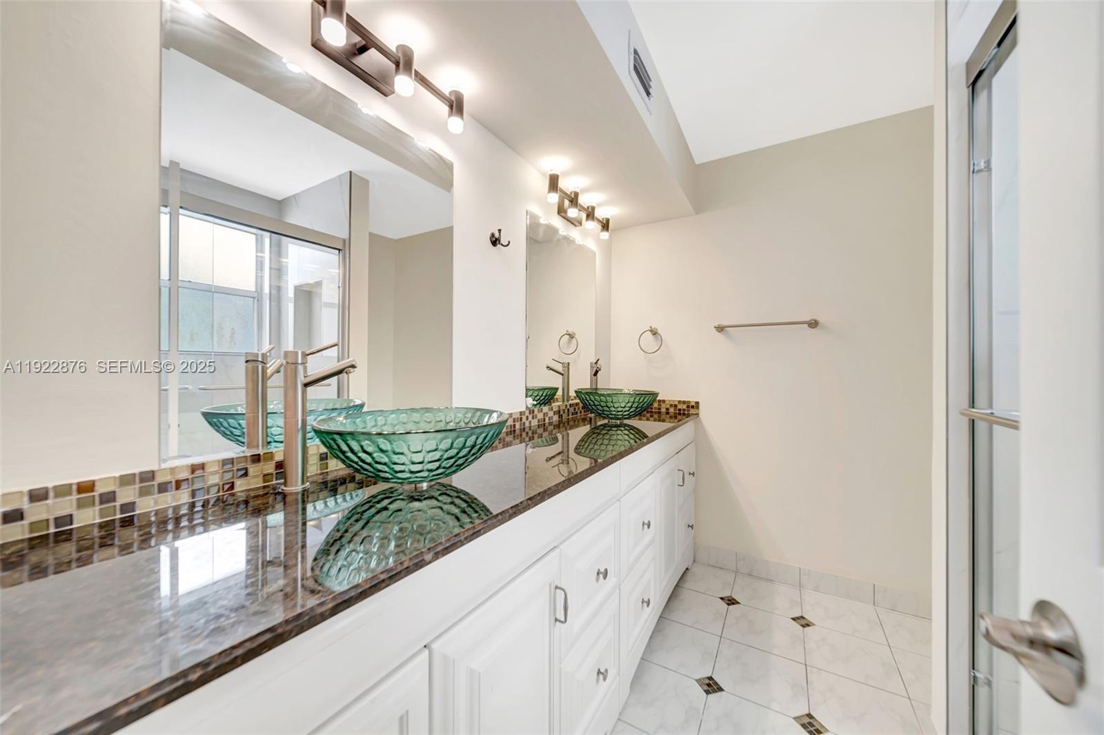 HAWKES BLUFF - Residential