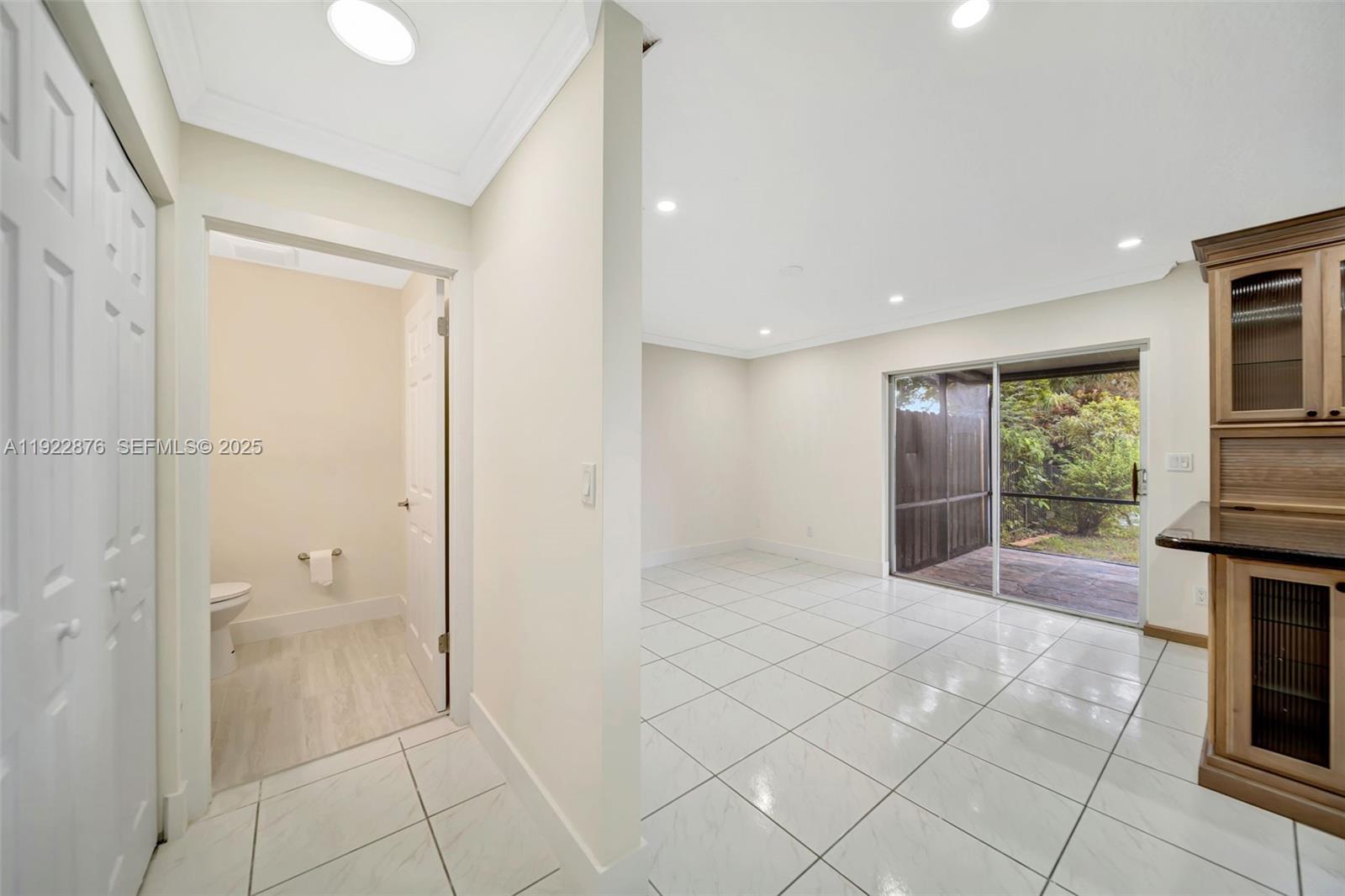 HAWKES BLUFF - Residential