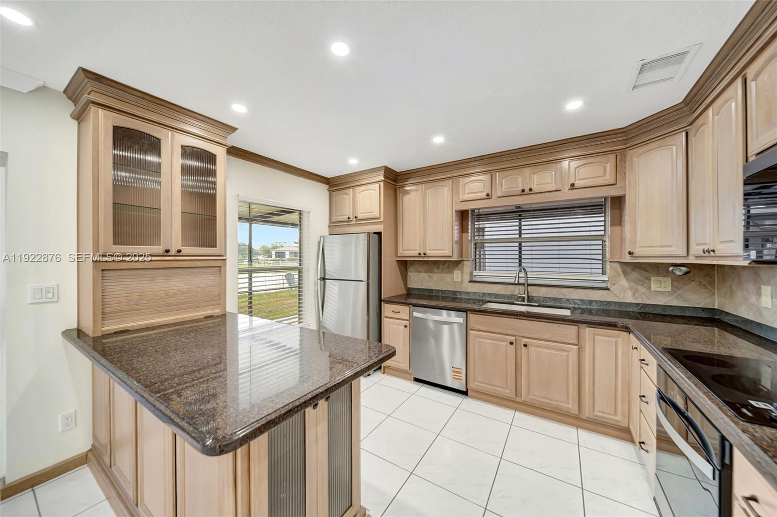 HAWKES BLUFF - Residential