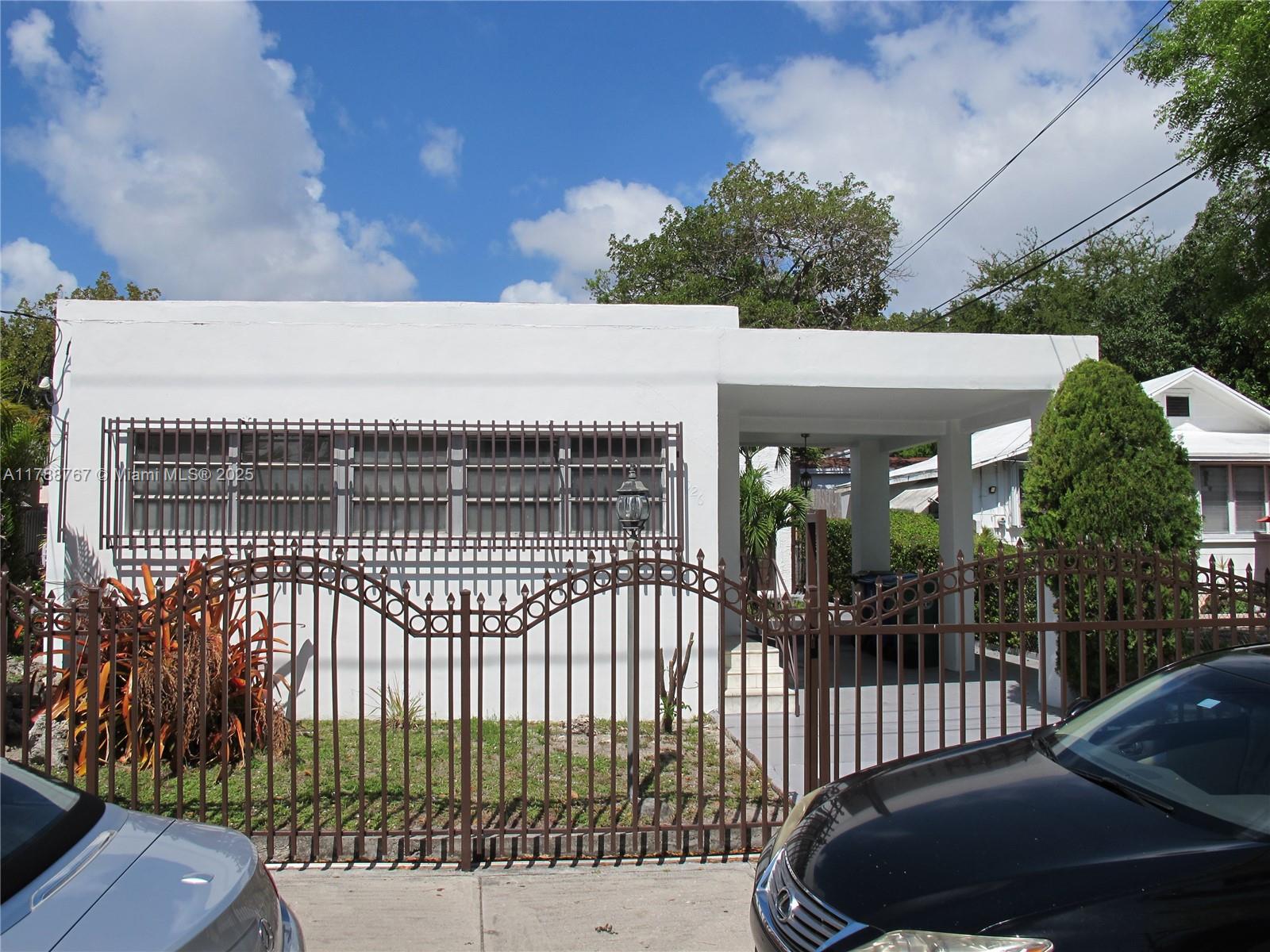 Rental Property at 926 Sw 10th Ave 2, Miami, Broward County, Florida - Bedrooms: 1 
Bathrooms: 1  - $1,300 MO.