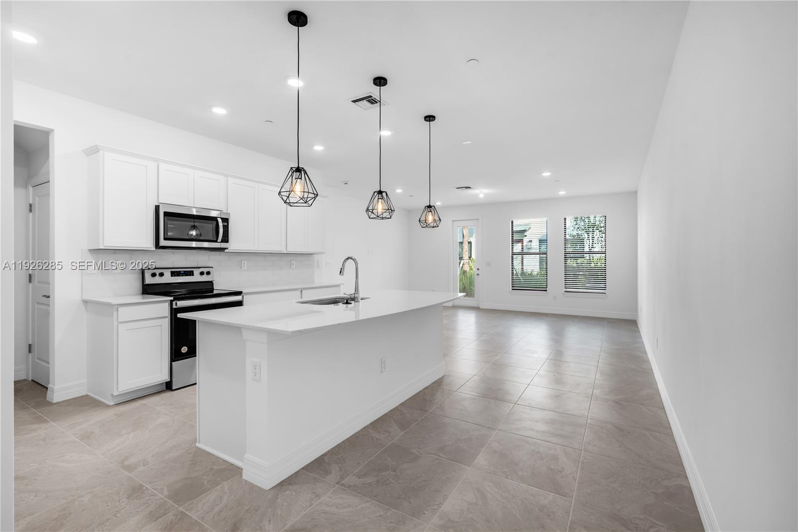 AMERICAN EXPRESS TRACT - Residential Lease