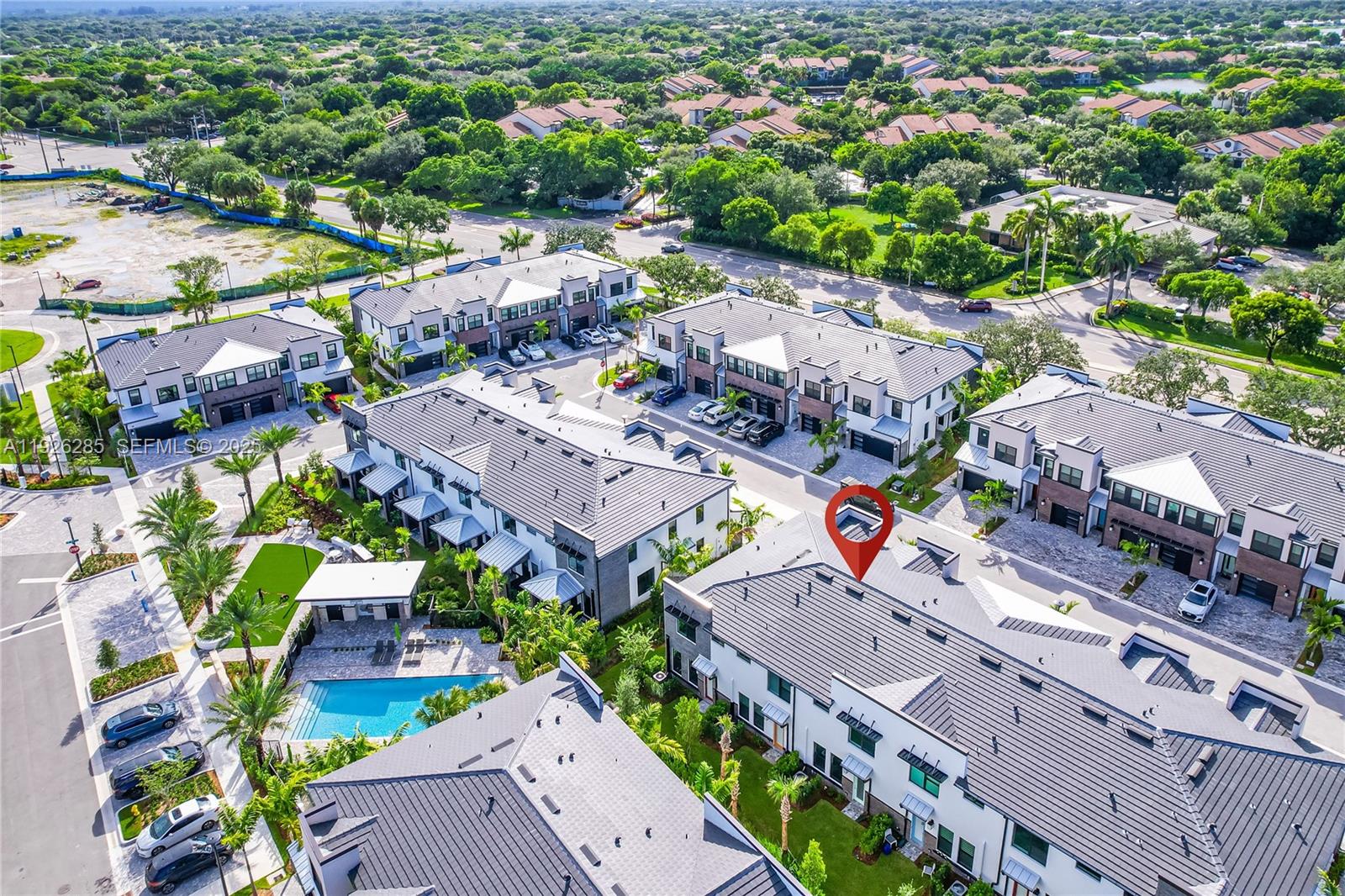 AMERICAN EXPRESS TRACT - Residential Lease