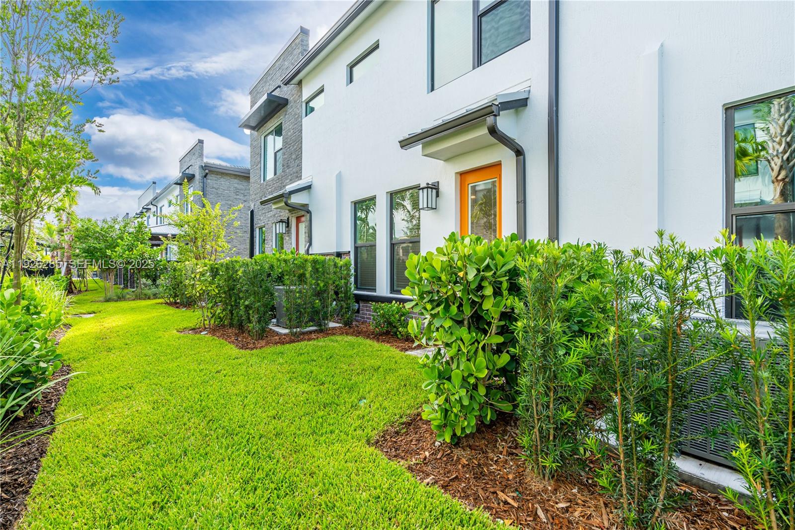 AMERICAN EXPRESS TRACT - Residential Lease