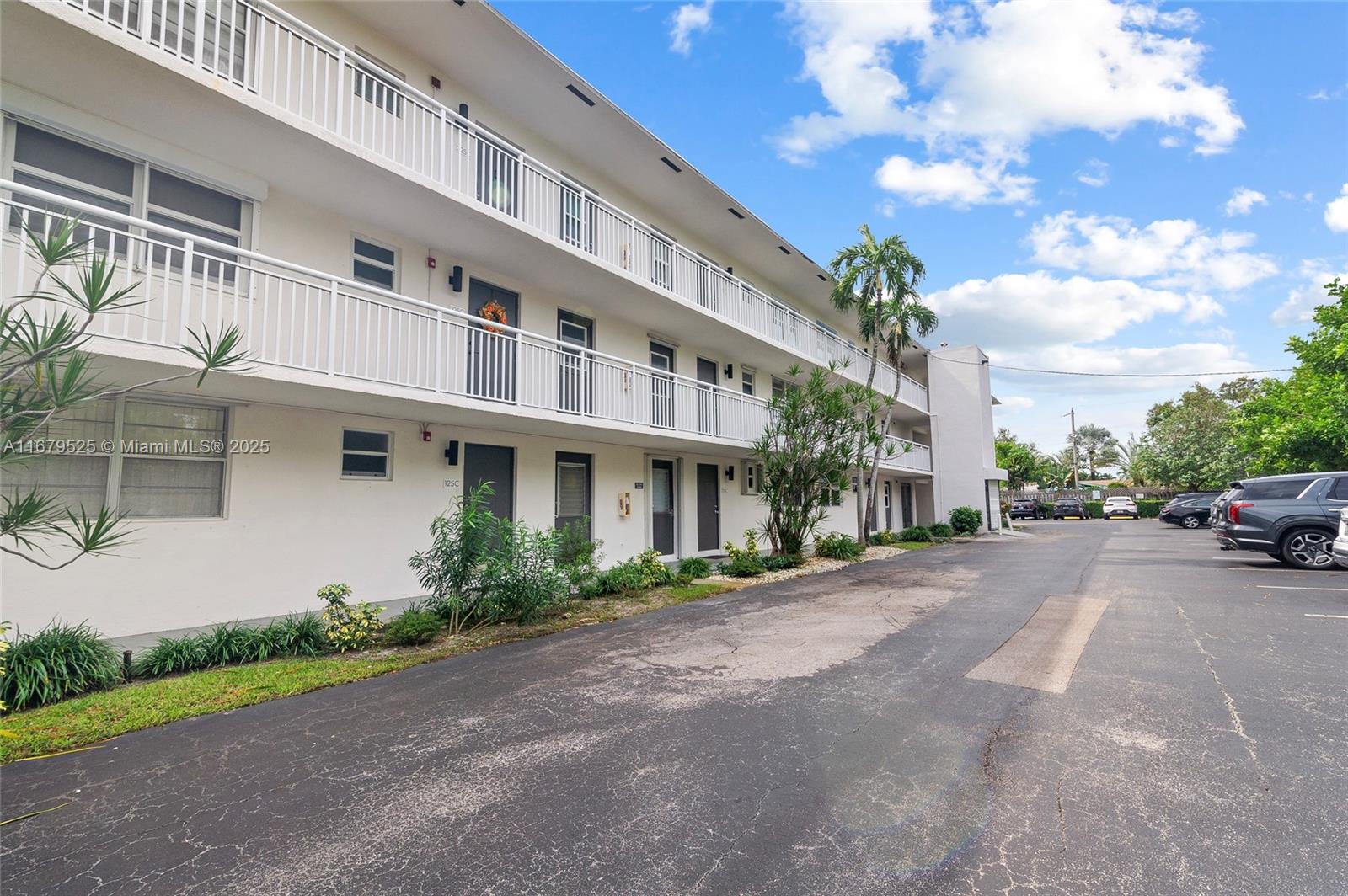 KINGS PARK GARDEN APTS CO - Residential