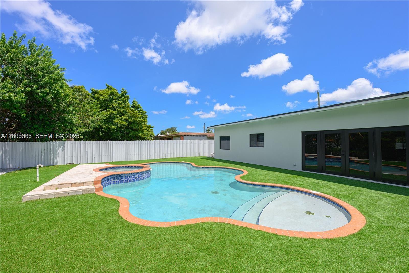 SOUTHERN ESTS - Residential