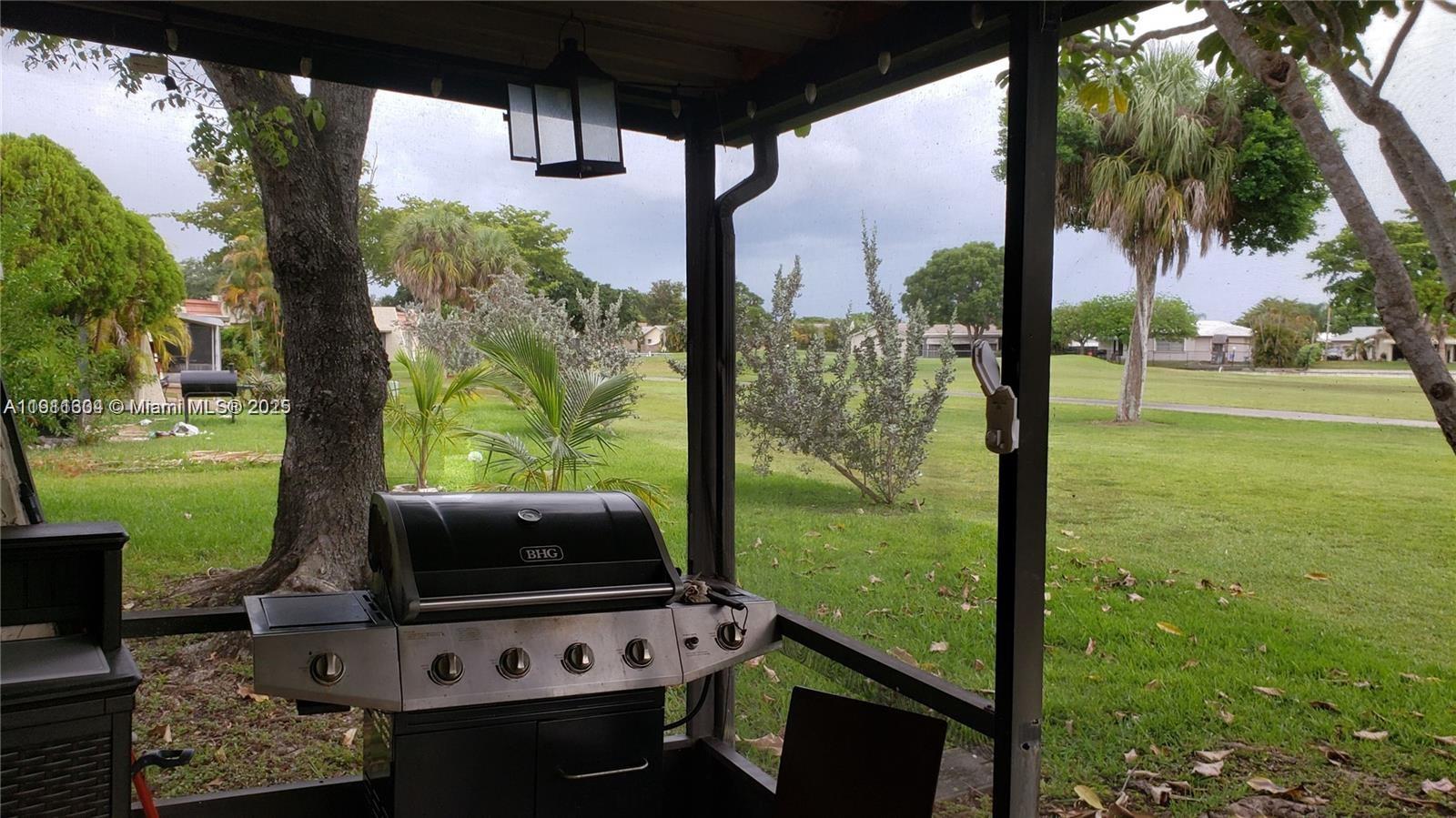 SPYGLASS CONDOMINIUM 1 - Residential