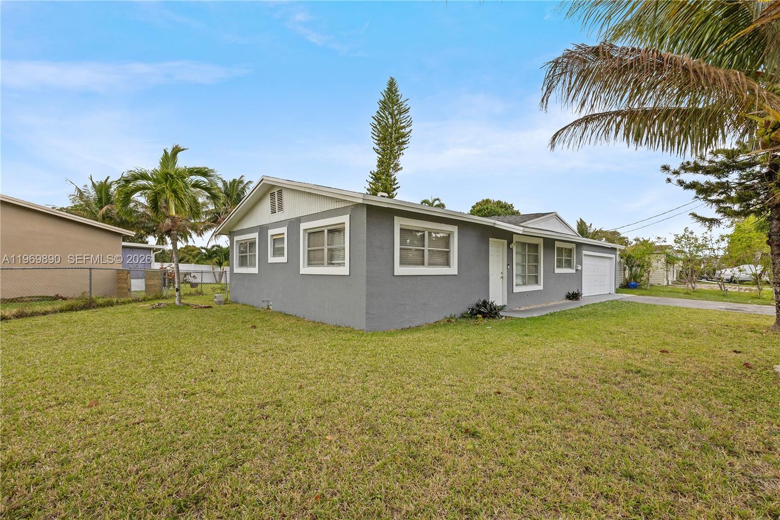 BONNIE LOCH - Residential