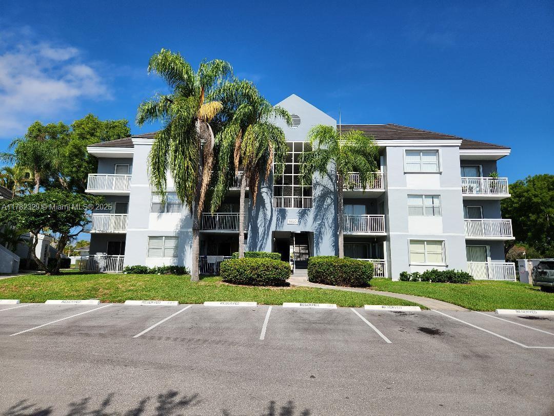 Rental Property at 8610 Sw 212th St 301, Cutler Bay, Miami-Dade County, Florida - Bedrooms: 2 
Bathrooms: 2  - $2,300 MO.