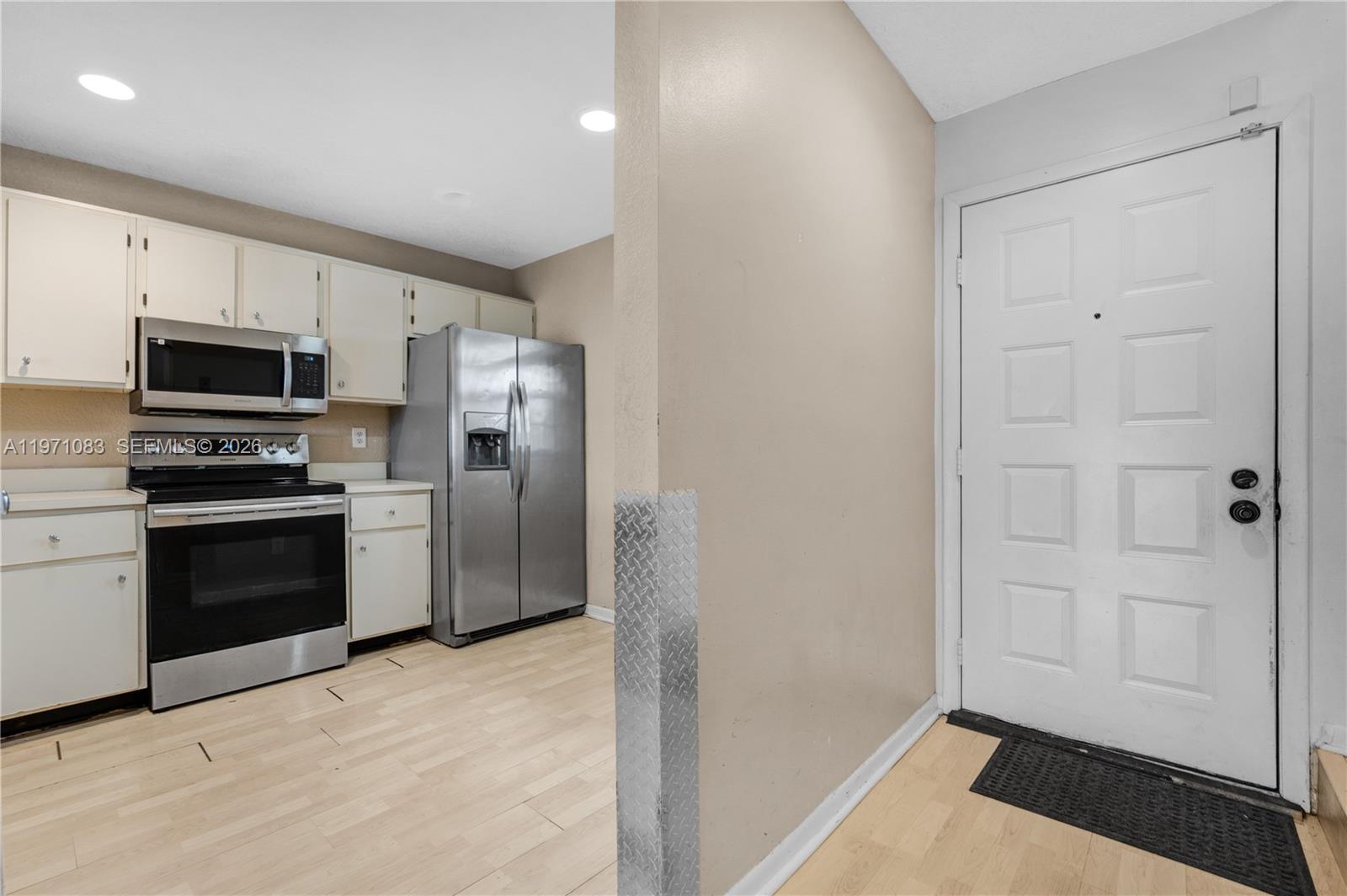 PEMBROKE LAKES SECTION EI - Residential