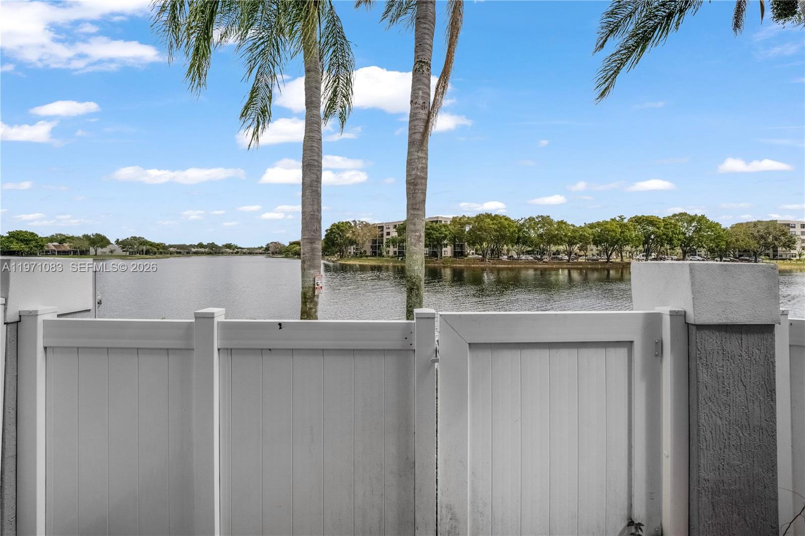 PEMBROKE LAKES SECTION EI - Residential