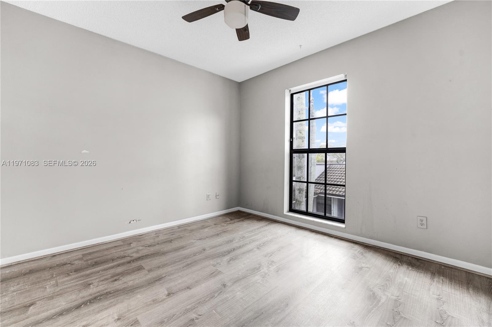 PEMBROKE LAKES SECTION EI - Residential