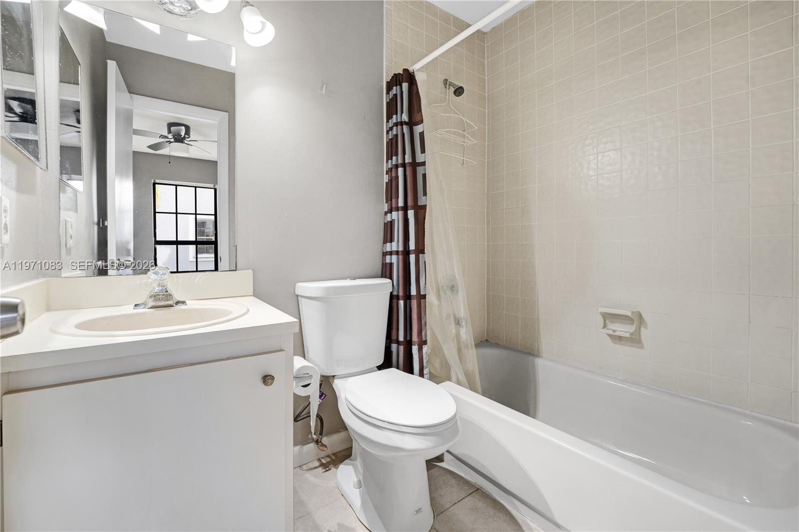 PEMBROKE LAKES SECTION EI - Residential